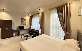 Yerevan Deluxe Hotel